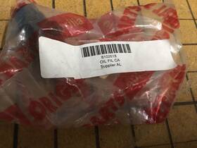 Ap8102618 Aprilia 8102618 Nos Oil Filler Plug Rsv2 Mille Tuono Falco Caponord P.n.