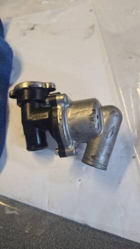 4390612 Yamaha 2006 Fjr1300 Coolant Cap And Neck